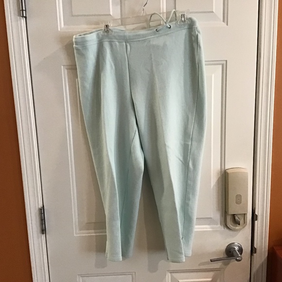 Tommy Bahama two piece - Picture 3 of 4